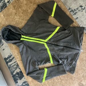 Nike Dri-FIT Grey Hooded Running Jacket w/ Reflect Size S